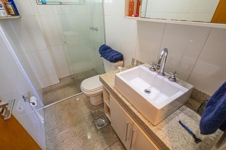 Apartamento à venda com 203m², 4 quartos e 3 vagas Apartamento à venda com 203m², 4 quartos e 3 vagasBanheiro Social
