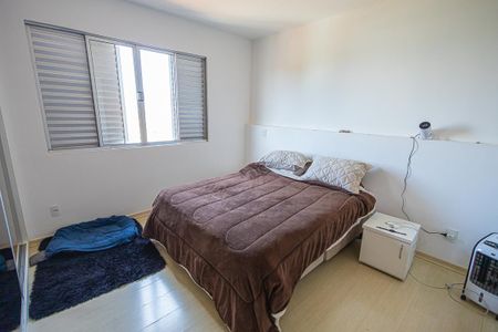 Apartamento à venda com 203m², 4 quartos e 3 vagas Apartamento à venda com 203m², 4 quartos e 3 vagasSuíte 2