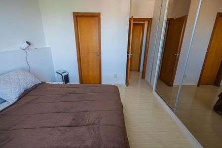 Apartamento à venda com 203m², 4 quartos e 3 vagas Apartamento à venda com 203m², 4 quartos e 3 vagasSuíte 2