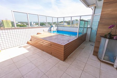 Apartamento à venda com 203m², 4 quartos e 3 vagas Apartamento à venda com 203m², 4 quartos e 3 vagasCobertura