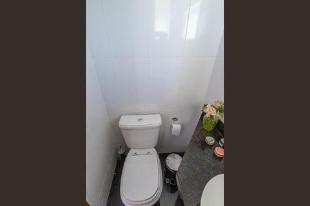 Apartamento à venda com 203m², 4 quartos e 3 vagas Apartamento à venda com 203m², 4 quartos e 3 vagasCobertura - Lavabo