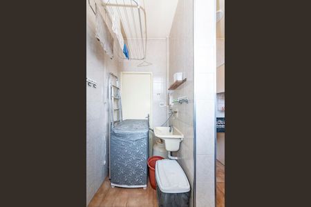 Apartamento à venda com 70m², 2 quartos e 1 vagaÁrea de Serviço