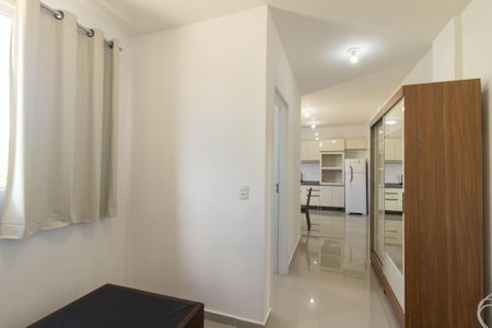 Quarto de kitnet/studio para alugar com 1 quarto, 30m² em Jardim das Américas, Curitiba