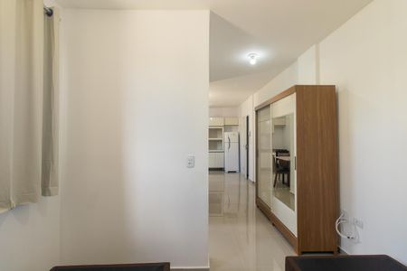 Quarto de kitnet/studio para alugar com 1 quarto, 30m² em Jardim das Américas, Curitiba