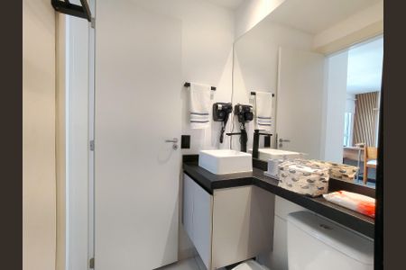 Studio à venda com 32m², 1 quarto e sem vagaBanheiro do Estúdio