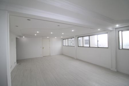 Apartamento para alugar com 176m², 4 quartos e 2 vagasSala