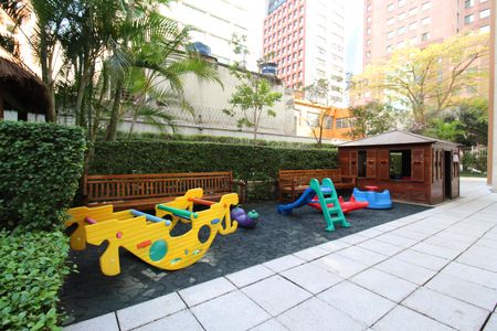 Apartamento à venda com 94m², 2 quartos e 2 vagasÁrea comum - Playground
