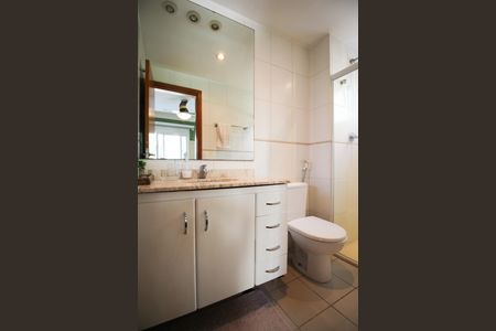 Apartamento à venda com 94m², 2 quartos e 2 vagasBanheiro da Suíte