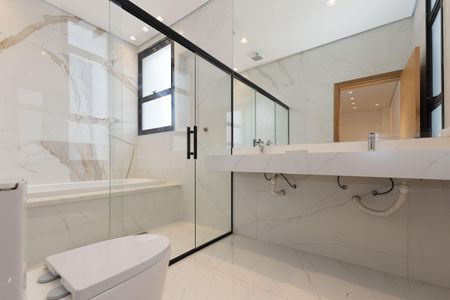 Banheiro da Suíte 1 de casa de condomínio à venda com 4 quartos, 330m² em Vale do Sereno, Nova Lima