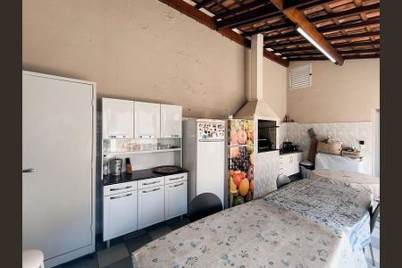 Casa de condomínio para alugar com 297m², 4 quartos e 4 vagas Casa de condomínio para alugar com 297m², 4 quartos e 4 vagasÁrea comum