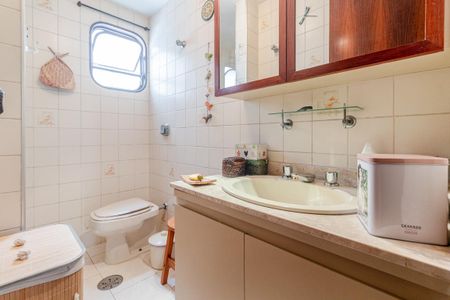 Apartamento à venda com 104m², 3 quartos e 2 vagasBanheiro Social