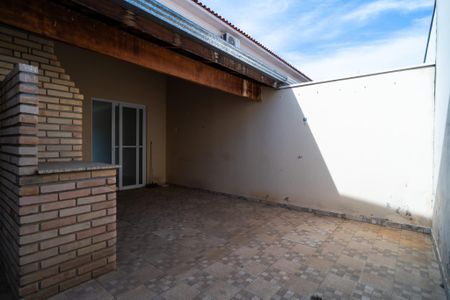 Casa de condomínio para alugar com 77m², 3 quartos e 1 vagaQuintal