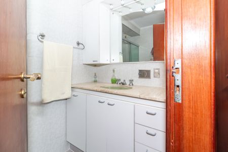Apartamento à venda com 225m², 3 quartos e 2 vagasBanheiro
