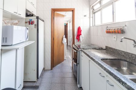 Apartamento à venda com 225m², 3 quartos e 2 vagasCozinha