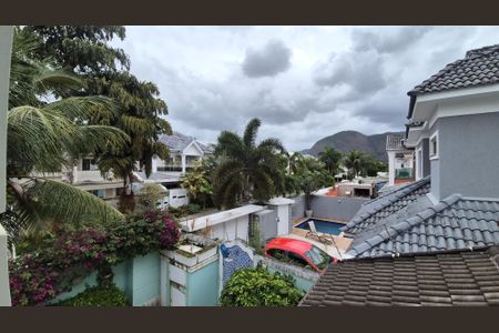 Casa de condomínio à venda com 400m², 4 quartos e 2 vagasVista