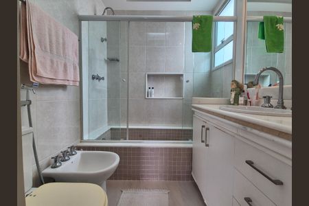 Casa de condomínio à venda com 400m², 4 quartos e 2 vagasBanheiro da Suíte 4