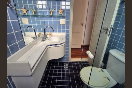 Casa de condomínio à venda com 400m², 4 quartos e 2 vagasBanheiro da Suíte 2