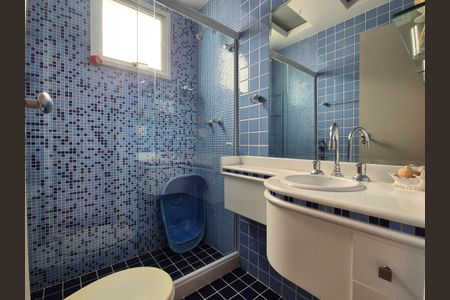 Casa de condomínio à venda com 400m², 4 quartos e 2 vagasBanheiro da Suíte 2