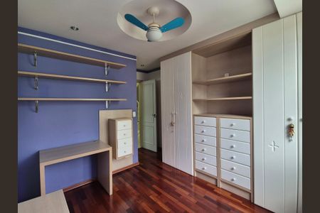 Casa de condomínio à venda com 400m², 4 quartos e 2 vagasSuíte 2