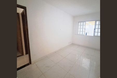 Casa à venda com 252m², 5 quartos e 2 vagasSala