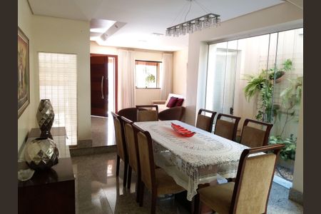 Casa à venda com 511m², 4 quartos e 4 vagas Casa à venda com 511m², 4 quartos e 4 vagasFoto 07