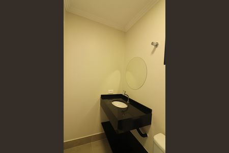 Banheiro Social de kitnet/studio para alugar com 1 quarto, 29m² em Centro, São Bernardo do Campo