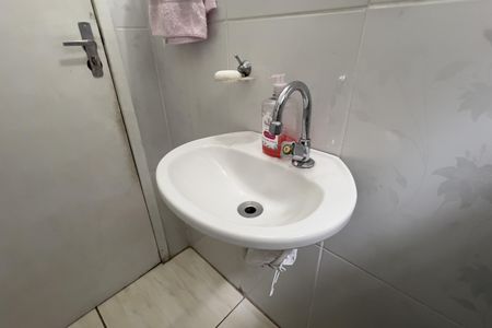 Casa à venda com 105m², 2 quartos e 2 vagasLavabo