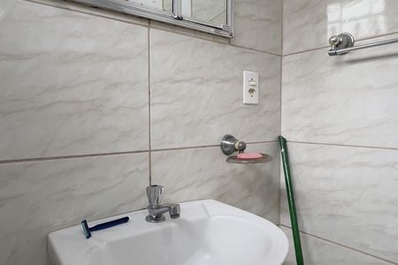 Casa à venda com 105m², 2 quartos e 2 vagasBanheiro