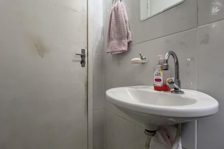 Casa à venda com 105m², 2 quartos e 2 vagasLavabo