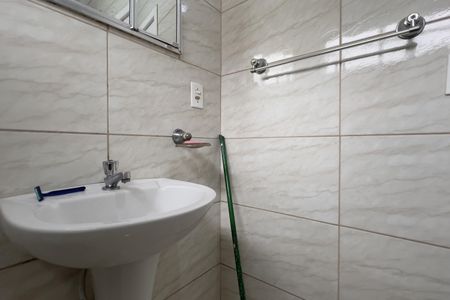 Casa à venda com 105m², 2 quartos e 2 vagasBanheiro