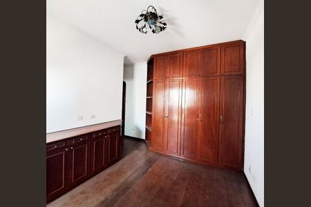 Apartamento à venda com 140m², 3 quartos e 3 vagas Apartamento à venda com 140m², 3 quartos e 3 vagasSuíte