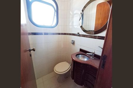 Apartamento à venda com 140m², 3 quartos e 3 vagas Apartamento à venda com 140m², 3 quartos e 3 vagasLavabo