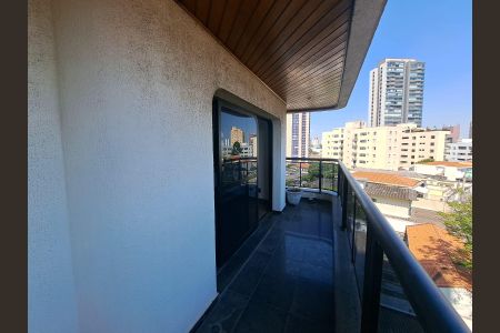 Apartamento à venda com 140m², 3 quartos e 3 vagas Apartamento à venda com 140m², 3 quartos e 3 vagasVaranda