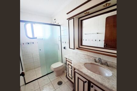 Apartamento à venda com 140m², 3 quartos e 3 vagas Apartamento à venda com 140m², 3 quartos e 3 vagasBanheiro Social