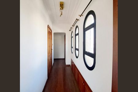 Apartamento à venda com 140m², 3 quartos e 3 vagas Apartamento à venda com 140m², 3 quartos e 3 vagasCorredor