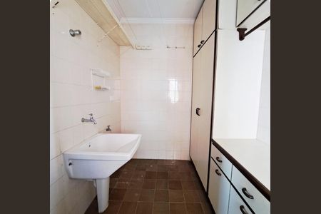Apartamento à venda com 140m², 3 quartos e 3 vagas Apartamento à venda com 140m², 3 quartos e 3 vagasÁrea de Serviço