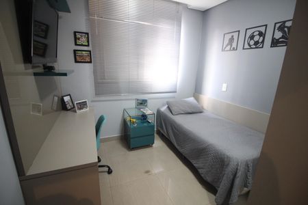 Apartamento à venda com 162m², 4 quartos e 3 vagasQuarto 2