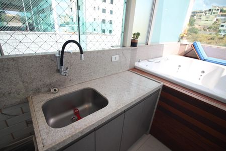 Apartamento à venda com 162m², 4 quartos e 3 vagasÁrea de Serviço