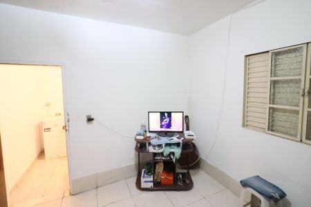 Casa à venda com 41m², 1 quarto e 1 vagaSala/Quarto