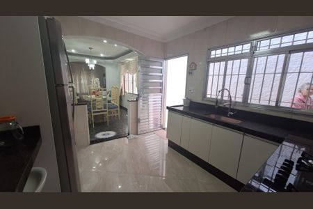 Casa para alugar com 185m², 3 quartos e 2 vagasCozinha