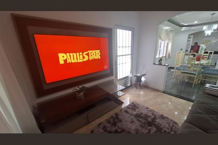 Casa para alugar com 185m², 3 quartos e 2 vagasSala