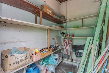 Casa à venda com 240m², 2 quartos e 2 vagasQuarto de Serviço