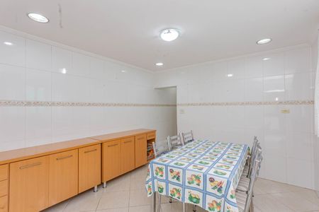 Casa à venda com 240m², 2 quartos e 2 vagasCopa