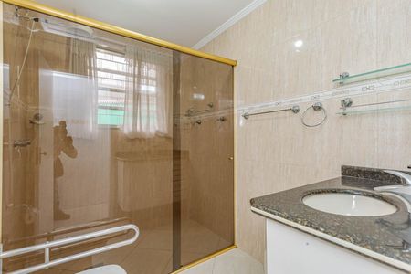 Casa à venda com 240m², 2 quartos e 2 vagasBanheiro da Suíte