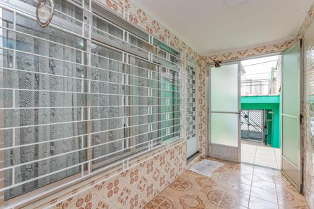 Casa à venda com 240m², 2 quartos e 2 vagasQuintal