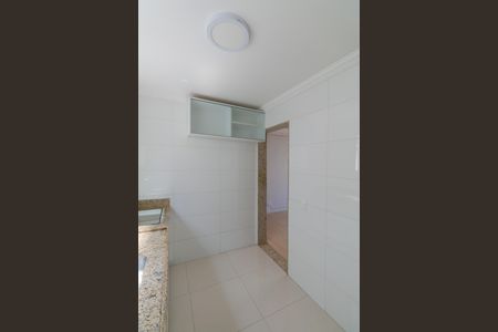 Cozinha de apartamento à venda com 2 quartos, 47m² em Vila Jardim Leblon, Belo Horizonte