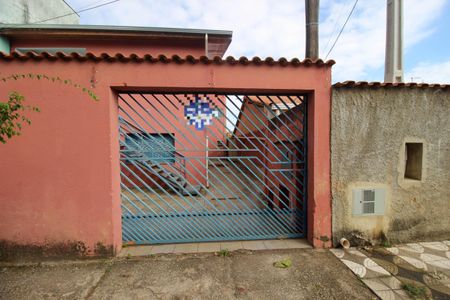 Casa para alugar com 350m², 2 quartos e 4 vagasFachada