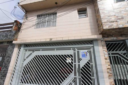 Casa para alugar com 150m², 2 quartos e 1 vaga Casa para alugar com 150m², 2 quartos e 1 vagaFachada