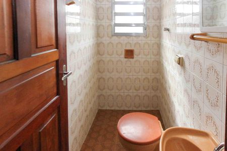 Casa para alugar com 150m², 2 quartos e 1 vaga Casa para alugar com 150m², 2 quartos e 1 vagaBanheiro de Serviço