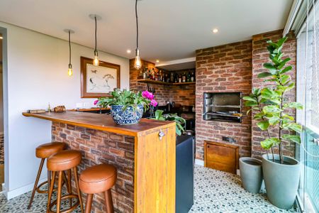 Apartamento à venda com 234m², 4 quartos e 3 vagasVaranda